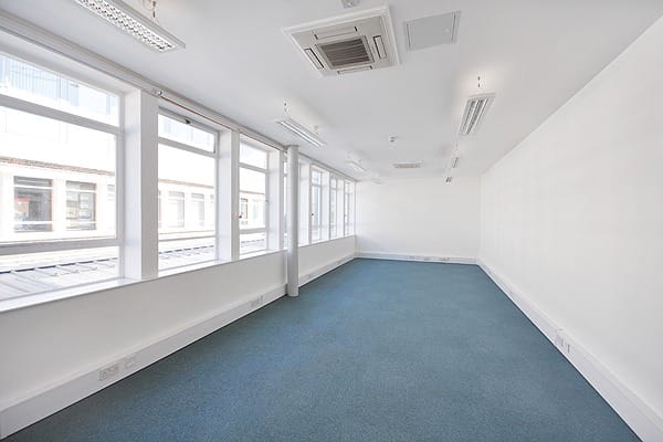 Workspace (Managed 317 - 1,060 sqft) - Q West - Great West Road, TW8 - Brentford image 5