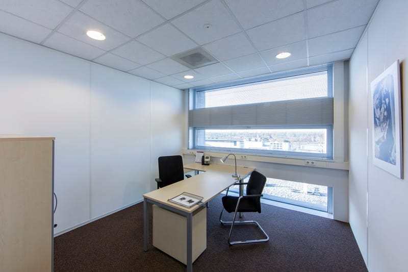Regus - Almere Top Tower, Busplein - Almere image 4