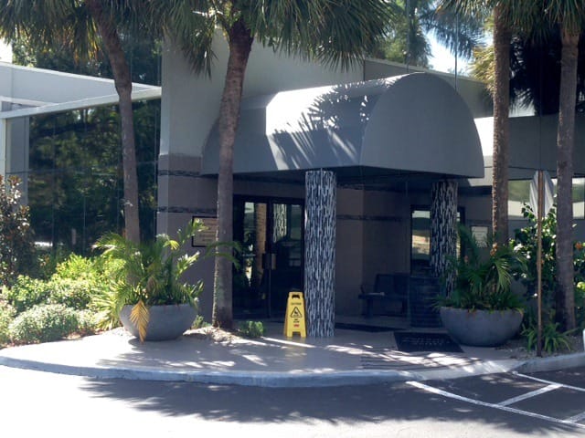 Fairway Executive Suites - Fairway Drive - Deerfield Beach - FL image 2