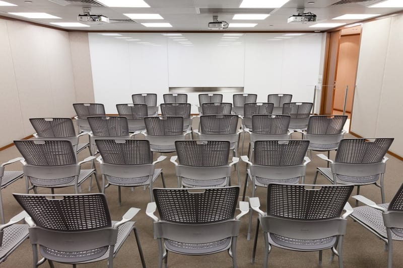 Compass Offices - Infinitus Plaza (formally Vicwood Plaza) - Des Voeux Road, Hong Kong image 3
