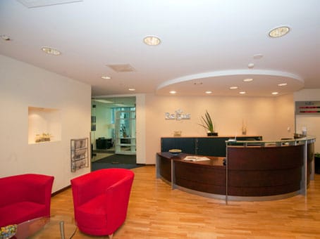 Regus - Warsaw Financial Centre - Ul. Emilii Plater, Warsaw image 3