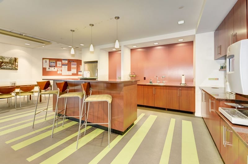 Carr Workplaces - Tysons Boulevard - McLean - VA image 3