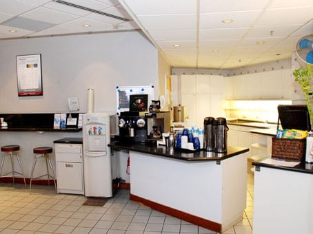 Regus  - Central Plaza - Harbour Road, Hong Kong image 9