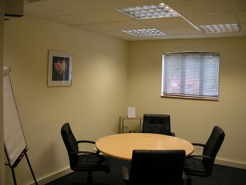 Runnymede Malthouse Business Centre - Malthouse Lane, TW20 - Egham image 4