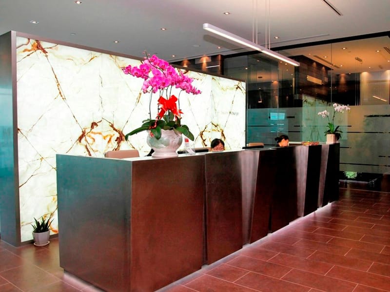 Regus - Raffles City - Xizang Middle Road, Shanghai image 8