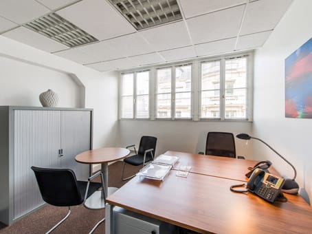 Regus - 57 Rue dAmsterdam, 75008 - Paris image 8