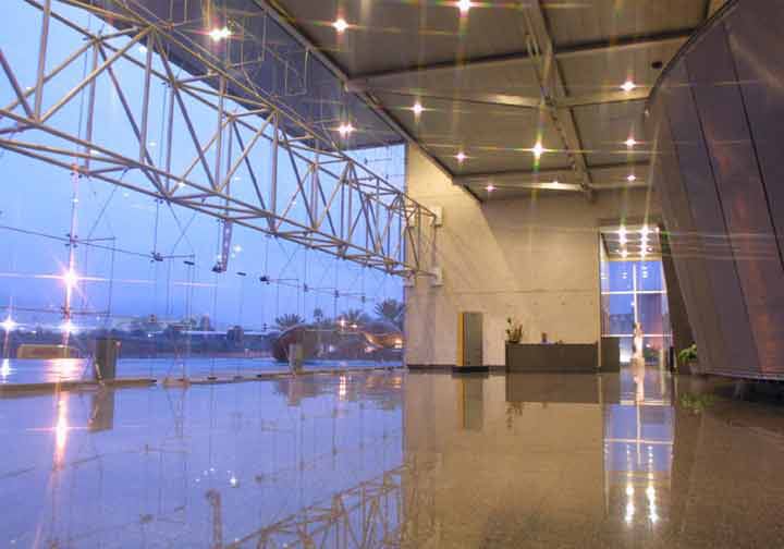 IZA Business Centers Torre Avalanz - Batallón de San Patricio - San Pedro Garza García image 3