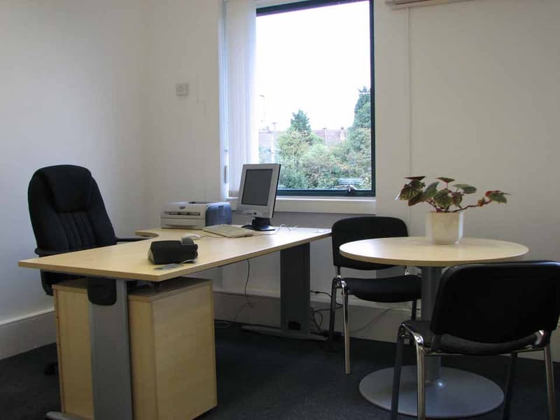7 Granard Business Centre - Bunns Lane, NW7 - Mill Hill image 2