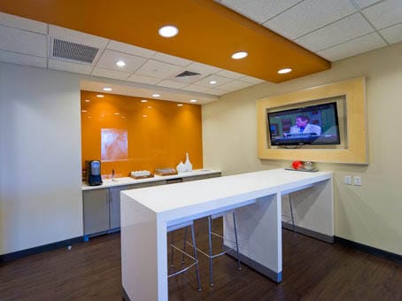 Regus - Park Bank Plaza - 2810 Crossroads Drive - Madison - WI image 12
