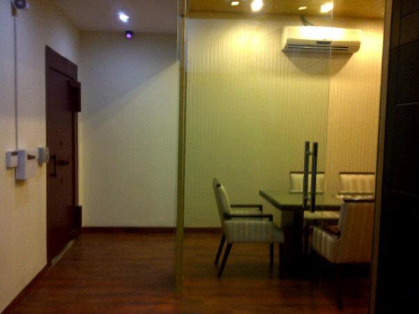U&I Group :VR1 - SCO-83 - Sector 29, Gurgaon - Delhi NCR image 3