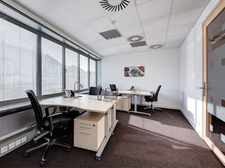 Regus - Zlaty Andel - Nadrazni - Prague image 4