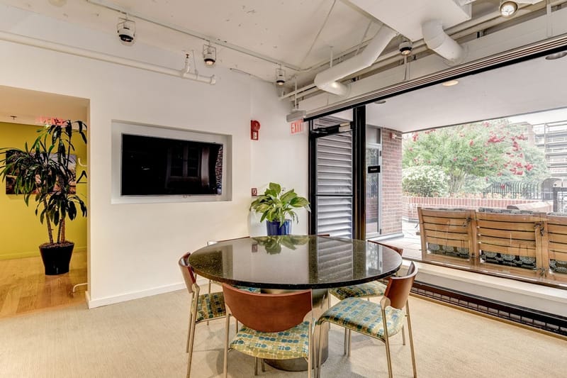 Carr Workplaces - Georgetown - 30th Street NW - Washington - DC image 4