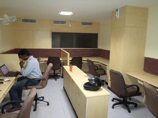 TEAM BUSINESS CENTER - MURGESA NAICKER OFFICE COMPLEX - GREAMS ROAD - CHENNAI image 3