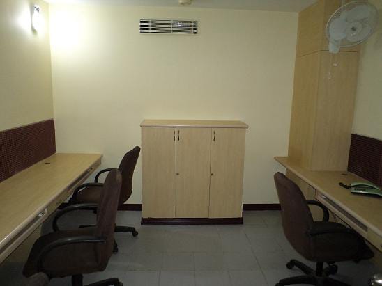 TEAM BUSINESS CENTER - MURGESA NAICKER OFFICE COMPLEX - GREAMS ROAD - CHENNAI image 4