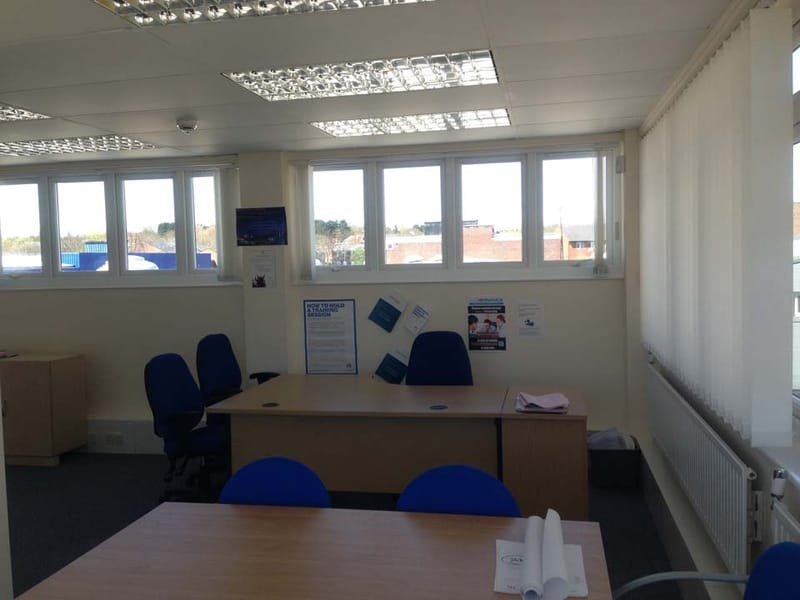 Moda Business Centre - Stirling Way, WD6 - Borehamwood image 6