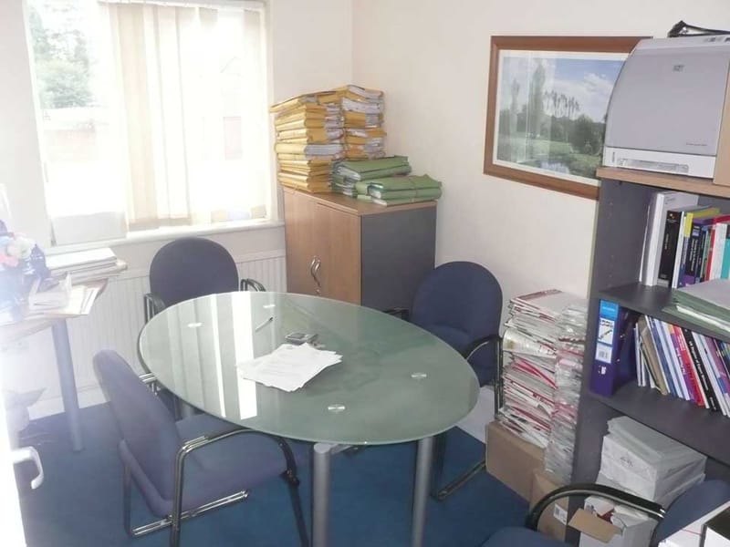 Az Tec Lettings - Queensway - Bletchley, MK2 - Milton Keynes image 2