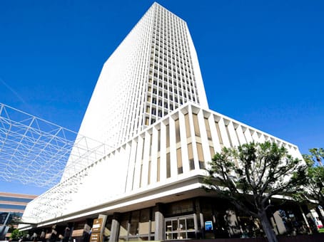 Regus - Miracle Mile - 5670 Wilshire Blvd - Los Angeles - CA image 2