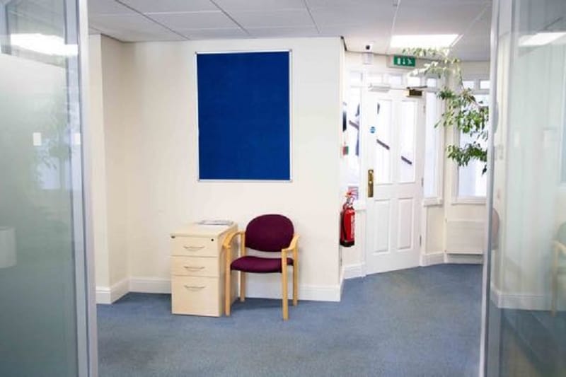 Kents Property - Clockhouse - Dogflud Way, GU9 - Farnham image 3