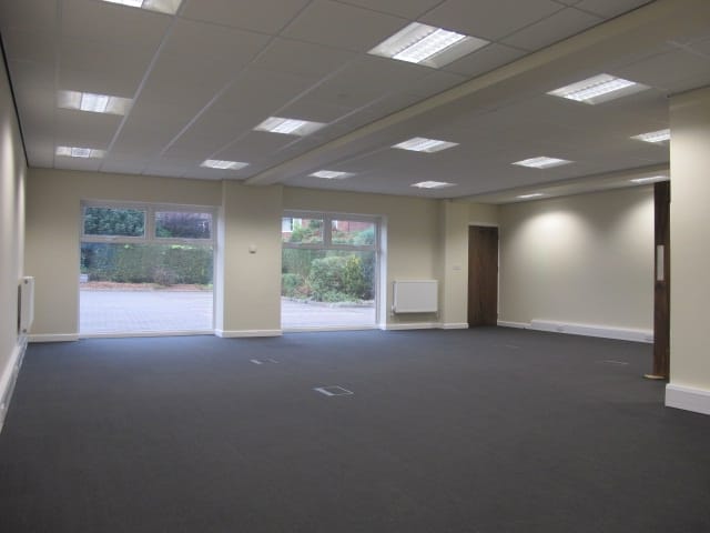 Cambrai Court - Stratford Road - Hall Green, B28 - Birmingham image 7
