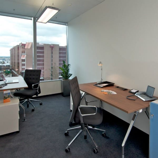 Plug and Work (Regus) - Mainzer Landstrasse 49 - Frankfurt image 8