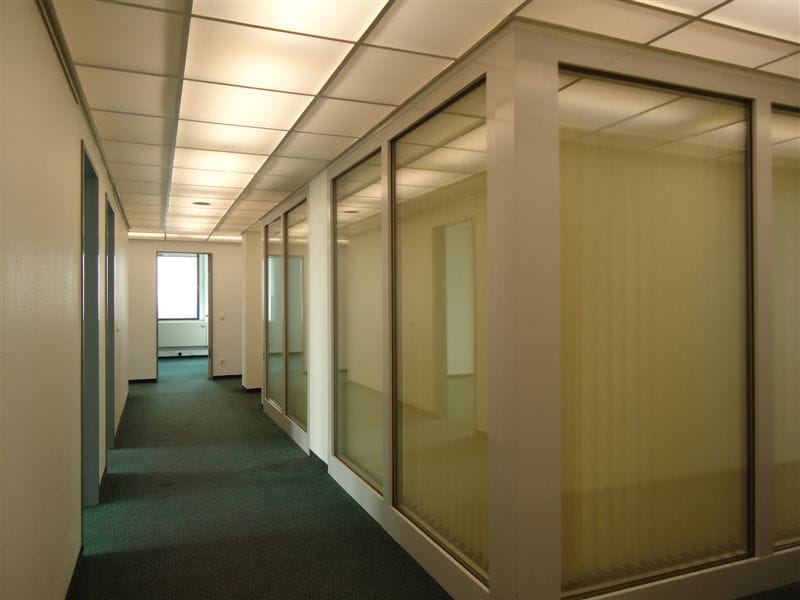Plug and Work (Regus) - Königsallee - Düsseldorf image 7