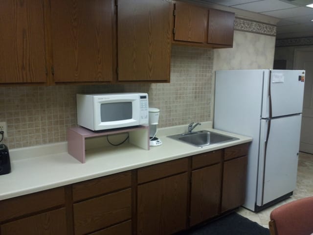 Macomb Office Suites and Virtual Business Center - Hayes Road - Clinton Township - MI image 10