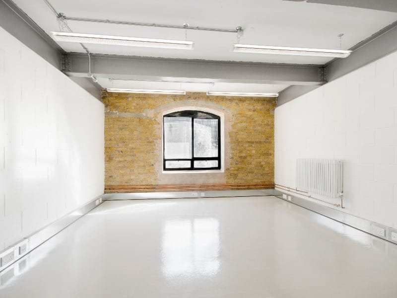 Workspace (Managed 248 - 4,931 sqft) - The Biscuit Factory - Tower Bridge Bus Complex - Drummond Road, SE16 - Bermondsey (Light ind, image 3
