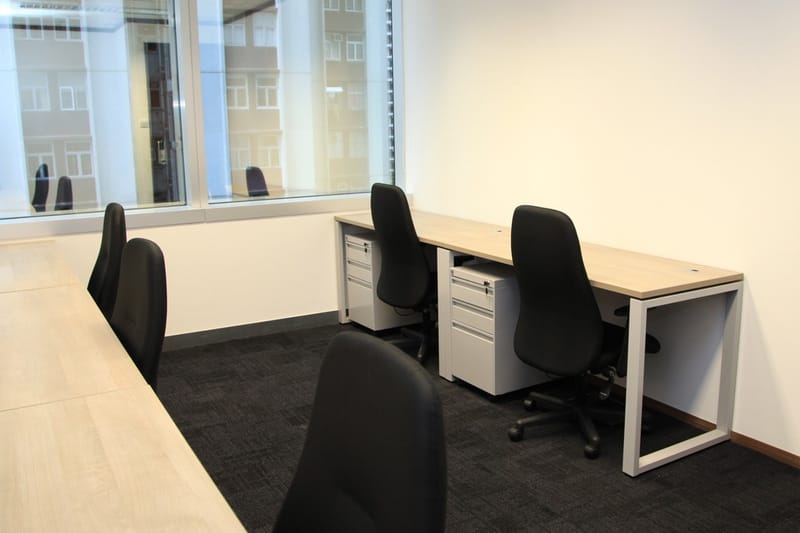 Aegean Business Center - Oxford House - Taikoo Place - King's Road - Quarry Bay - Hong Kong image 4