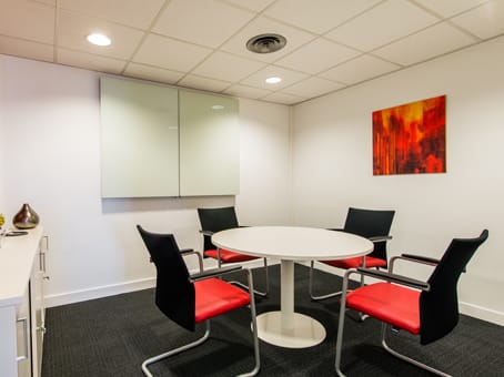 Regus - 65 Rue des trois fontanot - Nanterre - Ile-de-France image 5