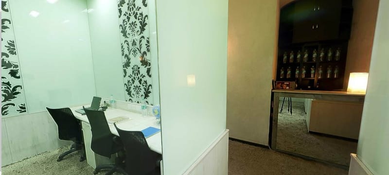 Gem Business Center - 86 Nehru Place - New Delhi image 3