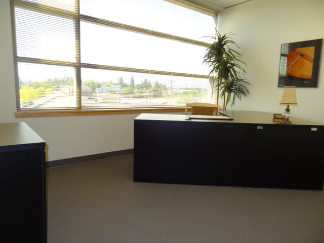 Beaverton Round Executive Suites - 12725 Southwest Millikan Way - Beaverton - OR image 8