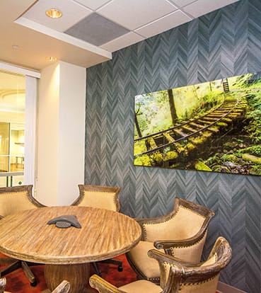 Quest Workspaces - Royal Palm Doral Center - 8200 NW 41st Street - Doral - FL image 5