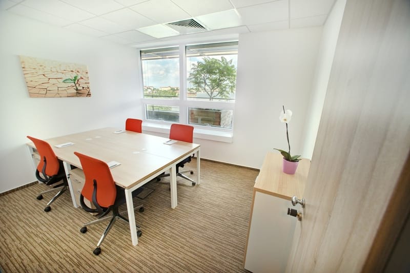 Regus - Offices MOM Park - Alkotás utca - Budapest image 4