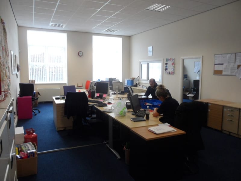 Chambers Business Centre - Chapel Road - Hollinwood, OL8 - Oldham image 2