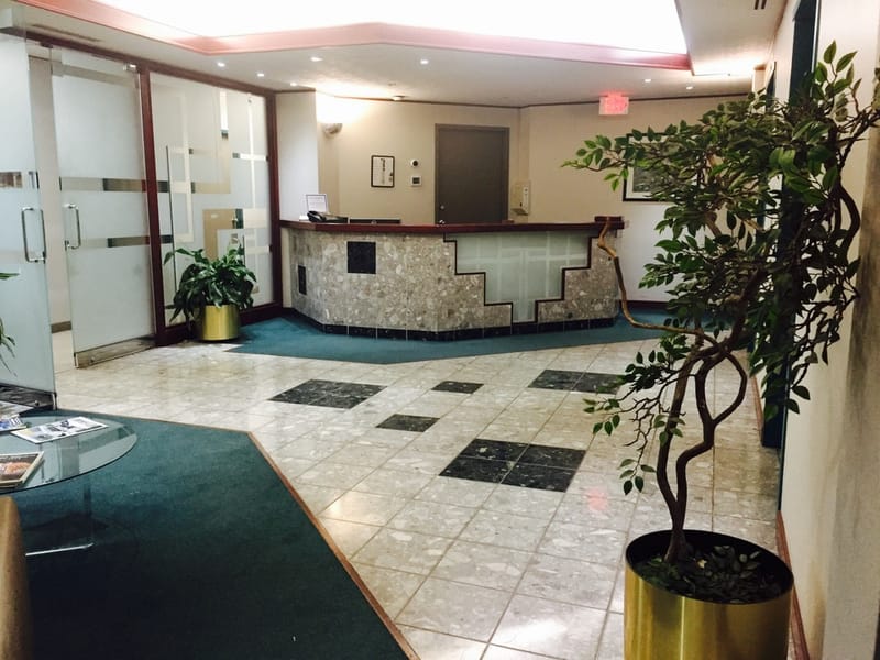 Marina Del Rey Professional Center - 2275 Lake Shore Bvld W - Mississauga - ON image 2