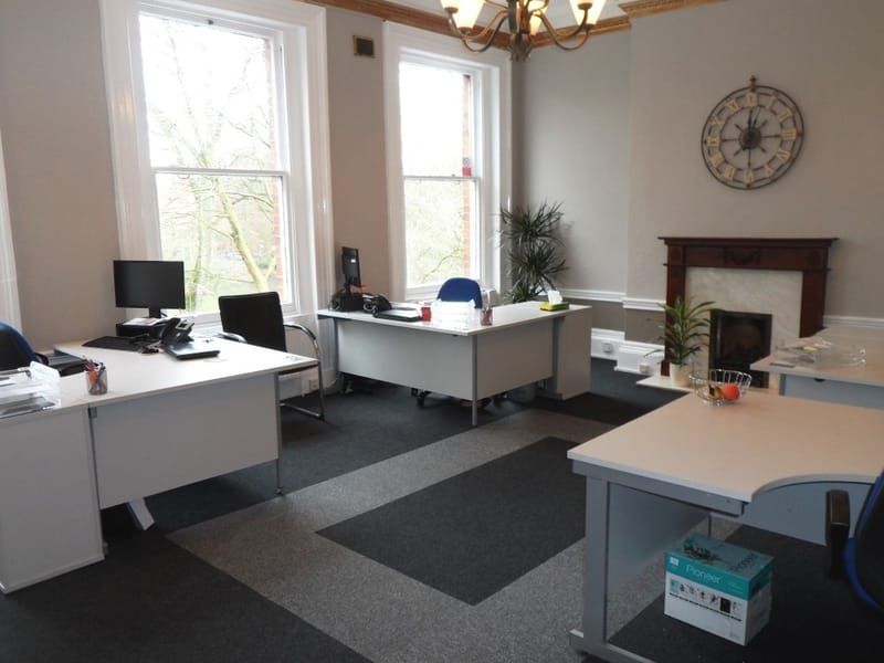 Rational House - 32 Winckley Square, PR1 - Preston image 3