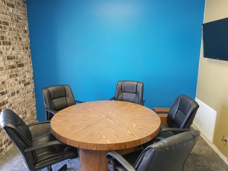 College Park Office Suites - 2611 SW 17th St - Topeka - KS image 2