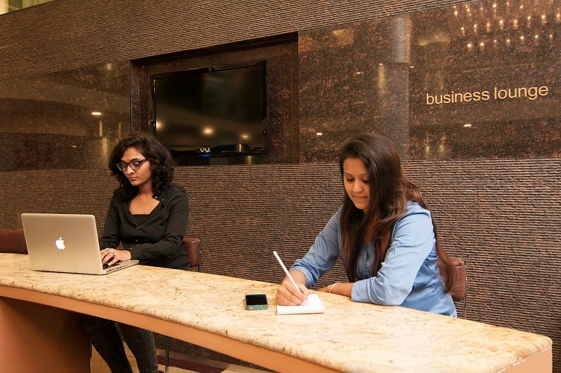 Fazlani Business Centre - Ismail Building - D N Road - Mumbai image 2
