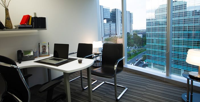 IZA Business Centers - Park Plaza Santa Fe-  Av. Javier Barros Sierra 540 - Piso 5 Torre I. - México image 6