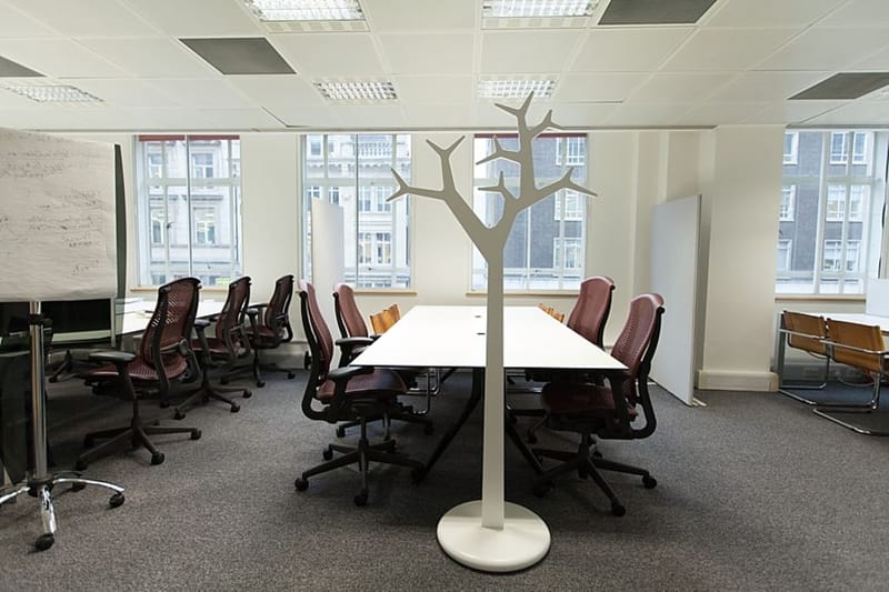 eOffice - Lincoln House - 300 High Holborn, WC1 - Holborn image 2