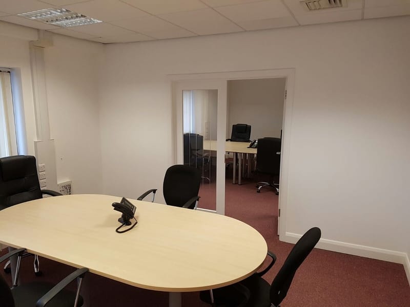 Surrey and Bucks Business Centres - Chilterns Business Centre - Eton Place - 64 High Street, SL1 - Burnham image 3