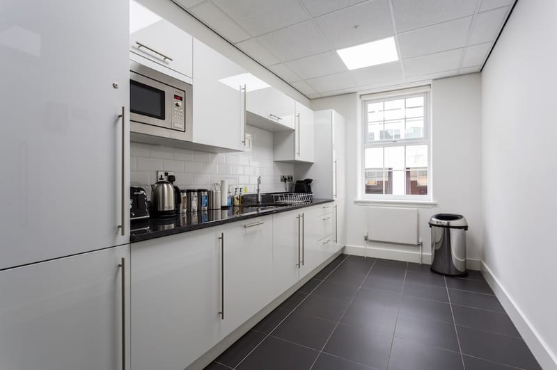 The Breeze - Bartle House - Oxford Court, M2 - Manchester image 5