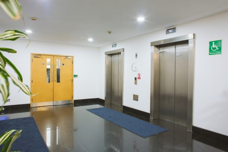 Acre 1176 Limited - Vista Business Centre - Salisbury Road, TW4 - Hounslow image 2
