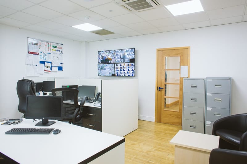 Acre 1176 Limited - Vista Business Centre - Salisbury Road, TW4 - Hounslow image 3
