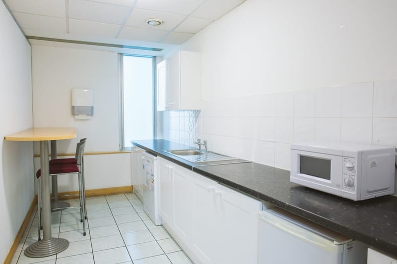 Acre 1176 Limited - Vista Business Centre - Salisbury Road, TW4 - Hounslow image 6