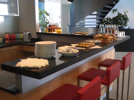 Regus - Airport Hotelstrasse - Hotelstrasse - Zurich image 6
