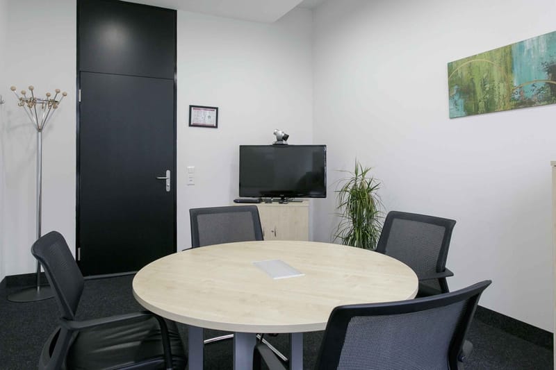 Regus - 1 Kalanderplatz, 8045 - Zurich image 6