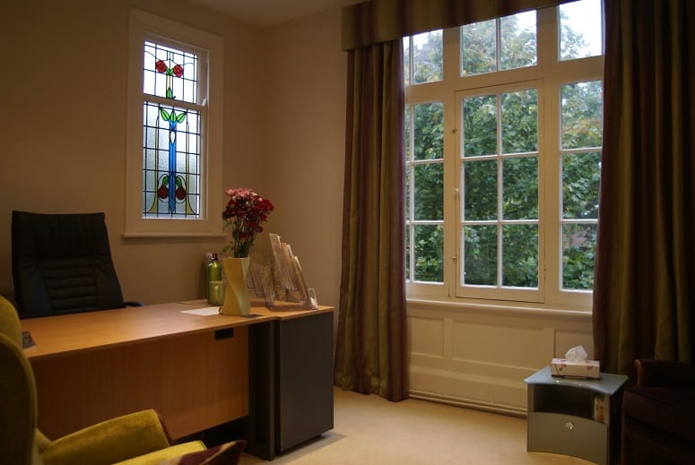 Braybrooke House - 4 Spencer Parade, NN1 - Northampton image 2