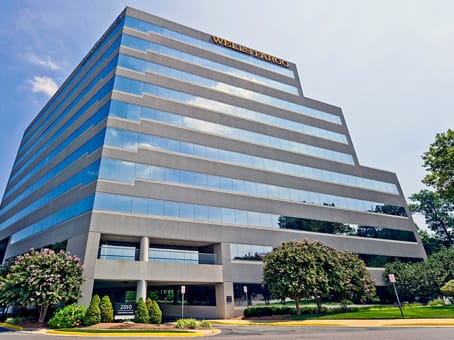Regus - Executive Plaza Center - 2010 Corporate Ridge - McLean - VA image 2