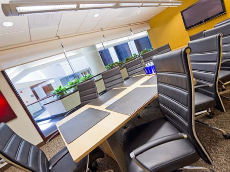 Regus - Executive Plaza Center - 2010 Corporate Ridge - McLean - VA image 8